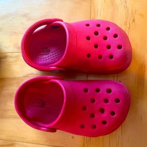 Toddler crocs size 6